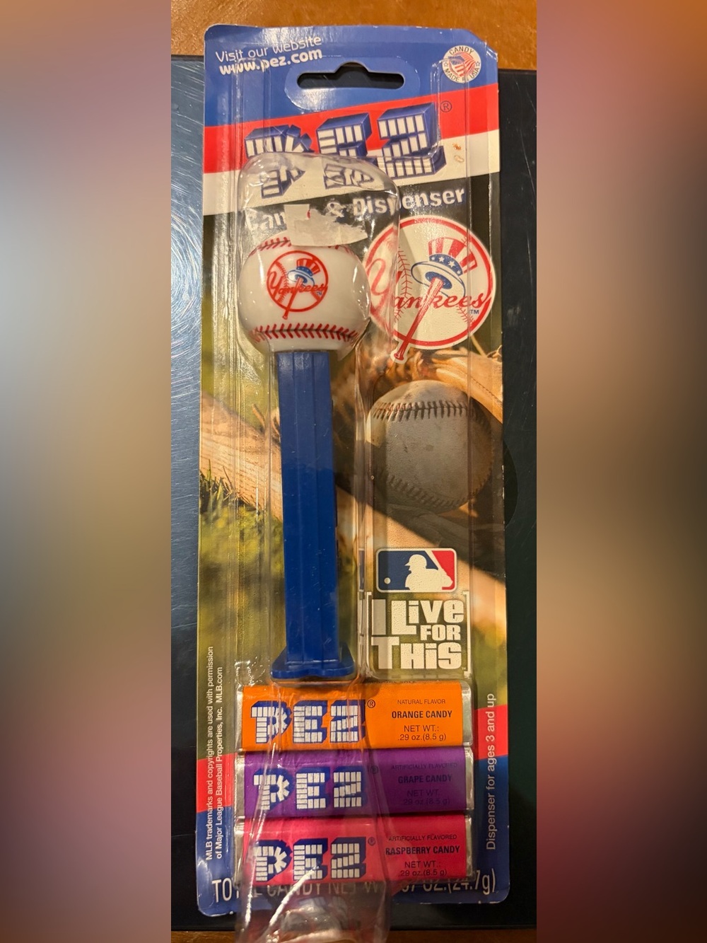PEZ New York Yankees MOC MLB Pez Numbered Hologram
